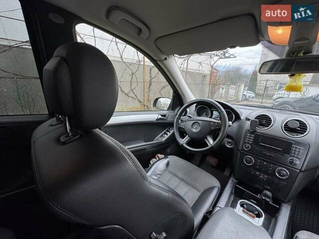 Черный Мерседес М-Класс, объемом двигателя 2.99 л и пробегом 270 тыс. км за 13600 $, фото 4 на Automoto.ua