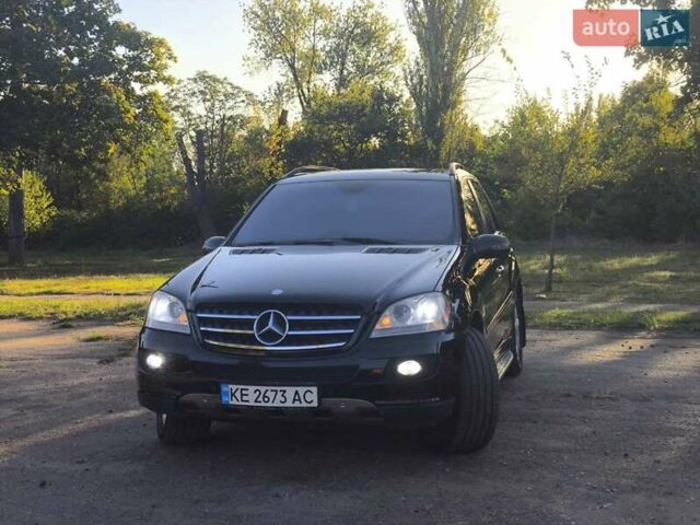 Черный Мерседес М-Класс, объемом двигателя 2.99 л и пробегом 264 тыс. км за 13999 $, фото 1 на Automoto.ua