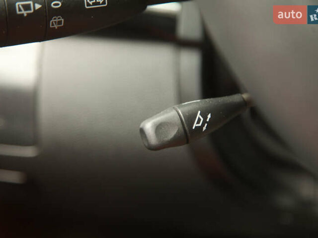 Чорний Мерседес М-Клас, об'ємом двигуна 6.21 л та пробігом 237 тис. км за 11500 $, фото 19 на Automoto.ua