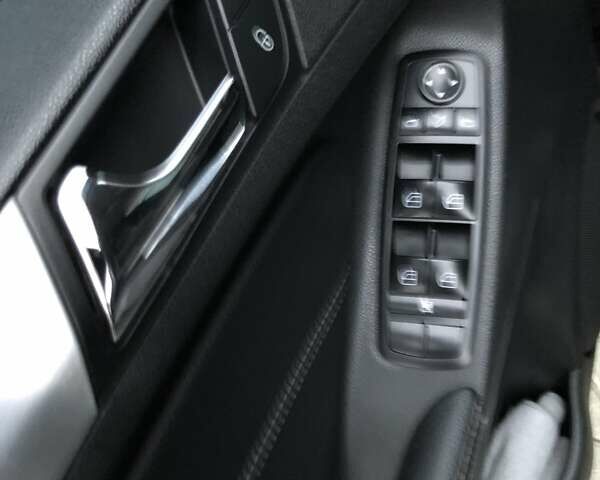 Черный Мерседес М-Класс, объемом двигателя 2.99 л и пробегом 363 тыс. км за 15500 $, фото 24 на Automoto.ua