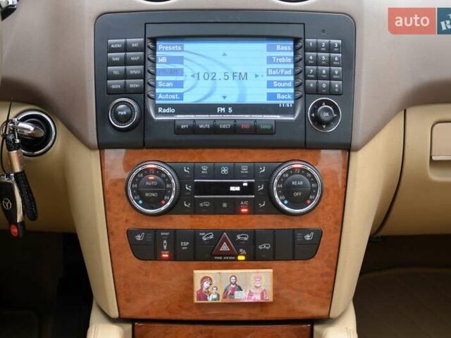 Чорний Мерседес М-Клас, об'ємом двигуна 3.5 л та пробігом 197 тис. км за 9999 $, фото 46 на Automoto.ua