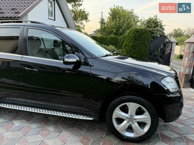 Черный Мерседес М-Класс, объемом двигателя 2.99 л и пробегом 295 тыс. км за 11899 $, фото 19 на Automoto.ua