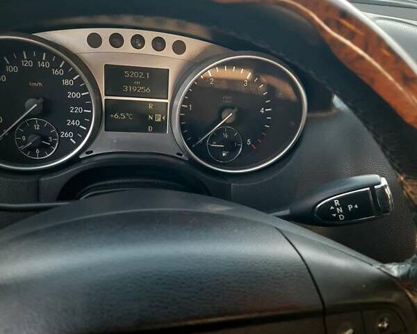 Черный Мерседес М-Класс, объемом двигателя 3 л и пробегом 319 тыс. км за 14000 $, фото 8 на Automoto.ua