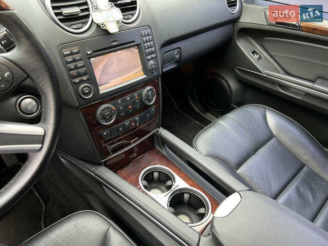 Черный Мерседес М-Класс, объемом двигателя 3.5 л и пробегом 265 тыс. км за 14300 $, фото 53 на Automoto.ua