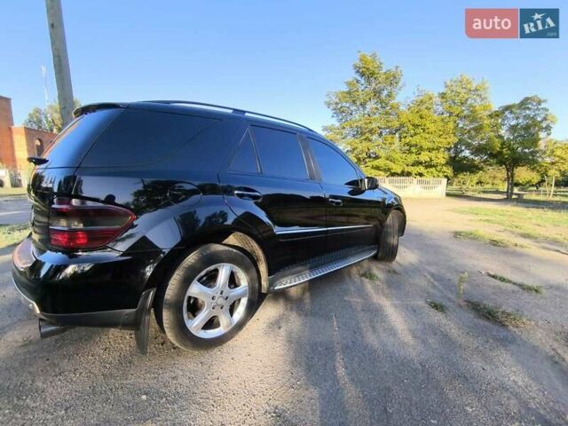 Черный Мерседес М-Класс, объемом двигателя 2.99 л и пробегом 264 тыс. км за 13999 $, фото 10 на Automoto.ua