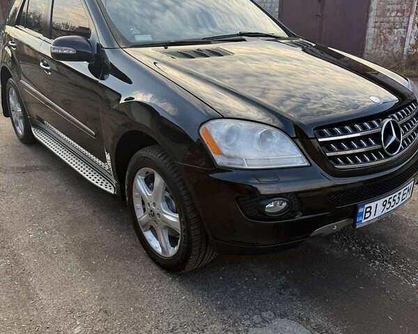 Черный Мерседес М-Класс, объемом двигателя 3.5 л и пробегом 221 тыс. км за 12800 $, фото 6 на Automoto.ua