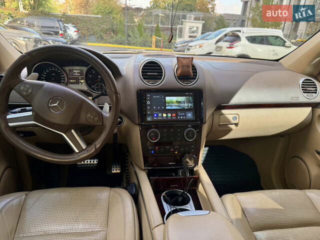 Черный Мерседес М-Класс, объемом двигателя 6.21 л и пробегом 174 тыс. км за 18999 $, фото 10 на Automoto.ua