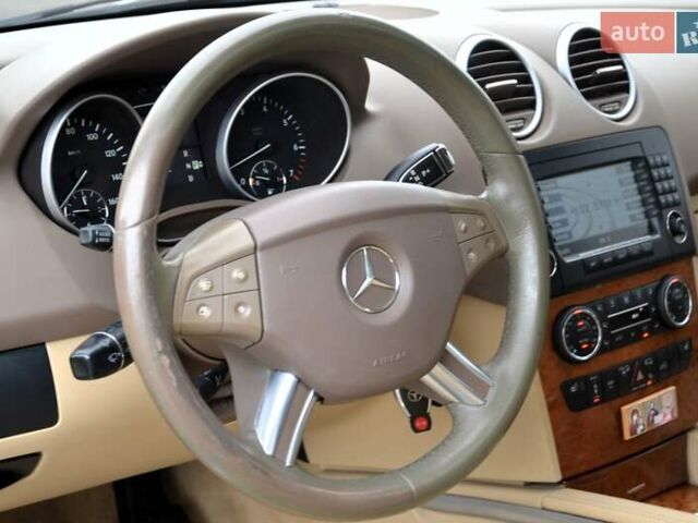 Чорний Мерседес М-Клас, об'ємом двигуна 3.5 л та пробігом 197 тис. км за 9999 $, фото 26 на Automoto.ua