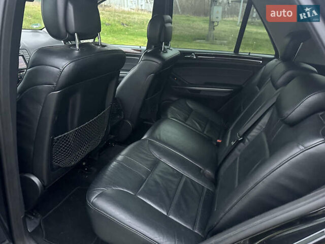 Черный Мерседес М-Класс, объемом двигателя 2.99 л и пробегом 480 тыс. км за 13500 $, фото 1 на Automoto.ua