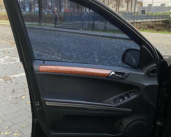 Чорний Мерседес М-Клас, об'ємом двигуна 3.5 л та пробігом 218 тис. км за 9500 $, фото 17 на Automoto.ua
