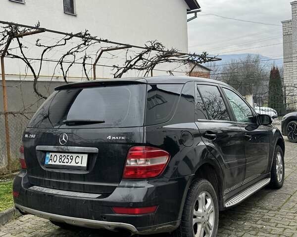 Черный Мерседес М-Класс, объемом двигателя 2.99 л и пробегом 270 тыс. км за 13600 $, фото 2 на Automoto.ua