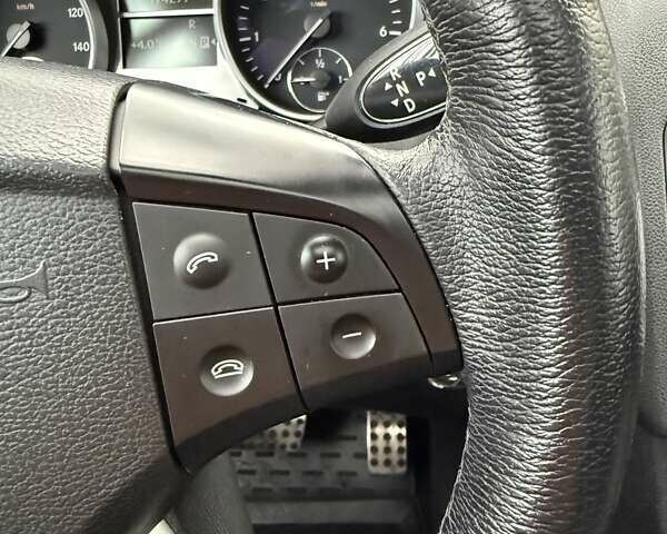 Черный Мерседес М-Класс, объемом двигателя 3.5 л и пробегом 174 тыс. км за 10950 $, фото 46 на Automoto.ua