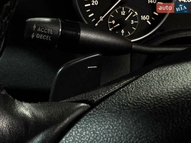 Черный Мерседес М-Класс, объемом двигателя 3.5 л и пробегом 196 тыс. км за 15000 $, фото 5 на Automoto.ua