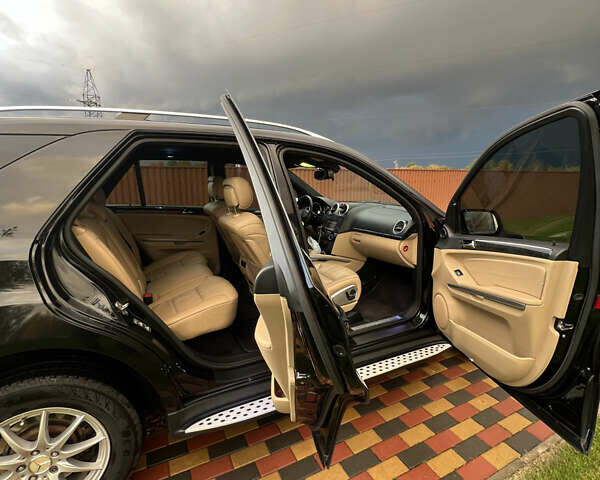 Черный Мерседес М-Класс, объемом двигателя 3 л и пробегом 280 тыс. км за 16100 $, фото 17 на Automoto.ua