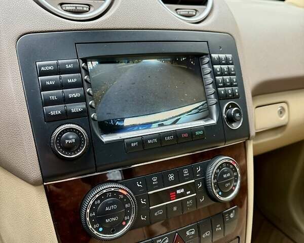 Черный Мерседес М-Класс, объемом двигателя 3.5 л и пробегом 174 тыс. км за 10650 $, фото 41 на Automoto.ua