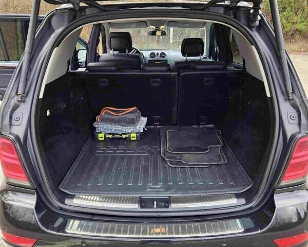 Черный Мерседес М-Класс, объемом двигателя 2.99 л и пробегом 189 тыс. км за 15900 $, фото 5 на Automoto.ua