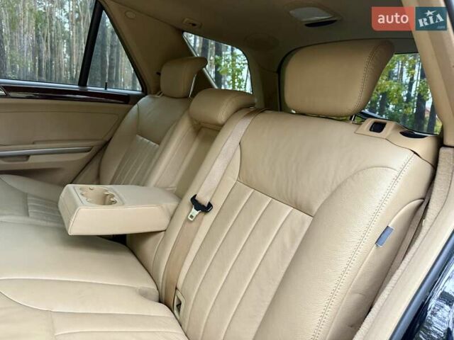 Черный Мерседес М-Класс, объемом двигателя 3.5 л и пробегом 174 тыс. км за 10650 $, фото 33 на Automoto.ua