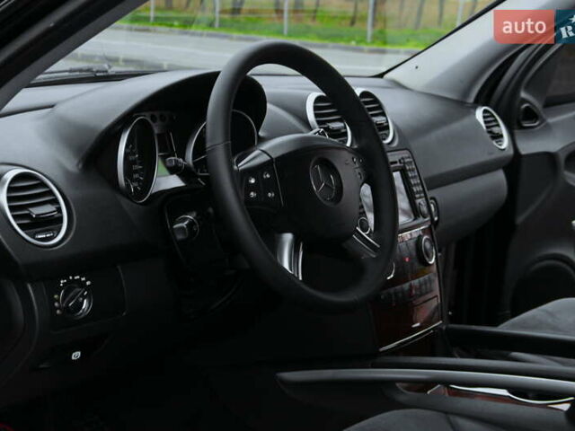 Черный Мерседес М-Класс, объемом двигателя 3 л и пробегом 147 тыс. км за 13200 $, фото 8 на Automoto.ua