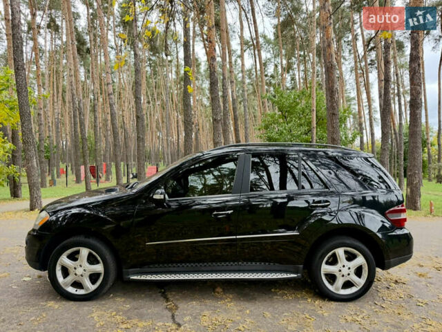 Черный Мерседес М-Класс, объемом двигателя 3.5 л и пробегом 174 тыс. км за 10650 $, фото 7 на Automoto.ua