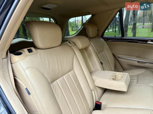Мерседес М-Класс 2009 в Киеве на Automoto.ua Черный Мерседес М-Класс, объемом двигателя 3.5 л и пробегом 174 тыс. км за 10750 $, фото 35 на Automoto.ua