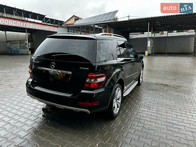 Черный Мерседес М-Класс, объемом двигателя 3 л и пробегом 170 тыс. км за 4294 $, фото 6 на Automoto.ua