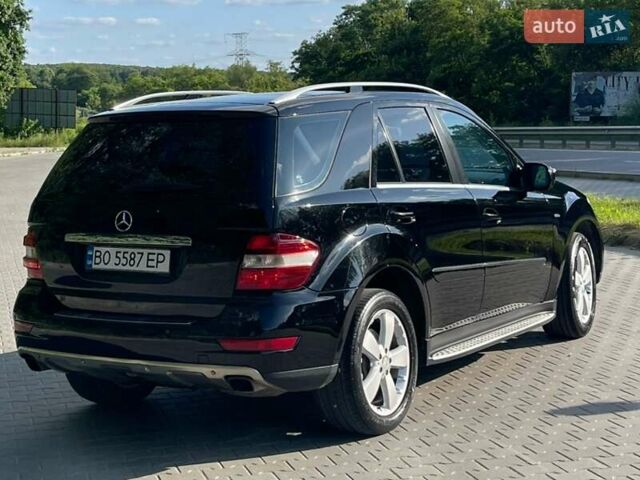 Черный Мерседес М-Класс, объемом двигателя 3 л и пробегом 445 тыс. км за 14000 $, фото 3 на Automoto.ua