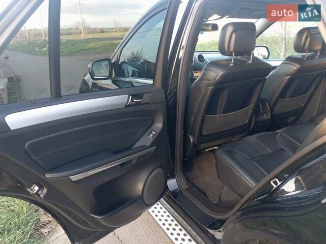 Черный Мерседес М-Класс, объемом двигателя 2.99 л и пробегом 320 тыс. км за 15000 $, фото 12 на Automoto.ua