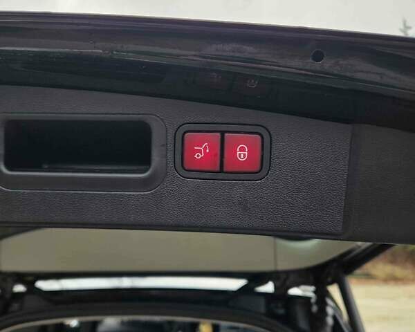 Черный Мерседес М-Класс, объемом двигателя 2.99 л и пробегом 189 тыс. км за 15900 $, фото 13 на Automoto.ua