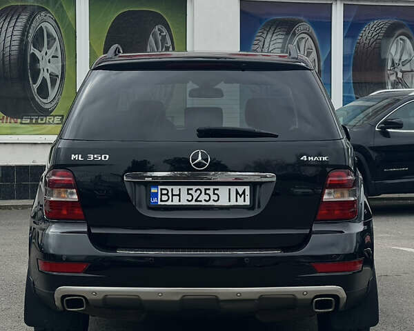 Мерседес М-Класс 2009 в Измаиле на Automoto.ua Черный Мерседес М-Класс, объемом двигателя 3.5 л и пробегом 240 тыс. км за 13500 $, фото 2 на Automoto.ua