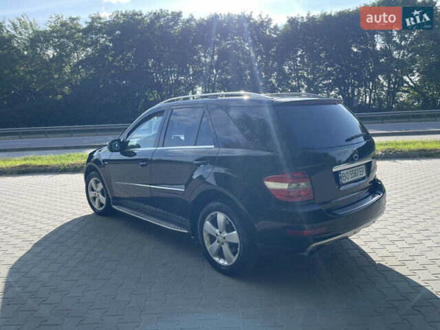 Черный Мерседес М-Класс, объемом двигателя 3 л и пробегом 445 тыс. км за 14000 $, фото 9 на Automoto.ua