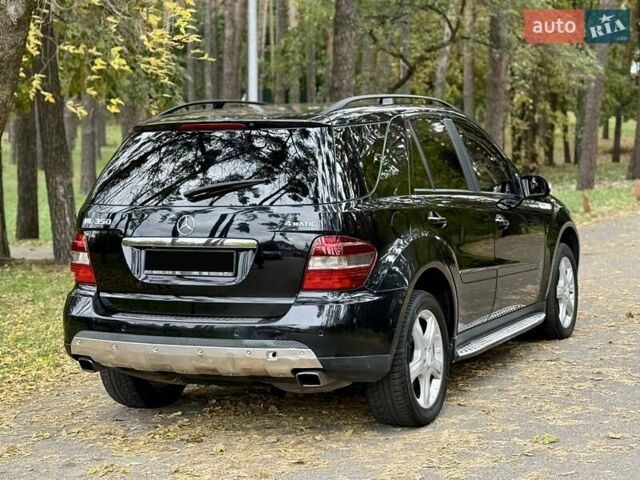 Мерседес М-Класс 2009 в Киеве на Automoto.ua Черный Мерседес М-Класс, объемом двигателя 3.5 л и пробегом 174 тыс. км за 10750 $, фото 3 на Automoto.ua