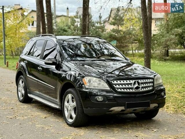 Черный Мерседес М-Класс, объемом двигателя 3.5 л и пробегом 174 тыс. км за 10650 $, фото 2 на Automoto.ua