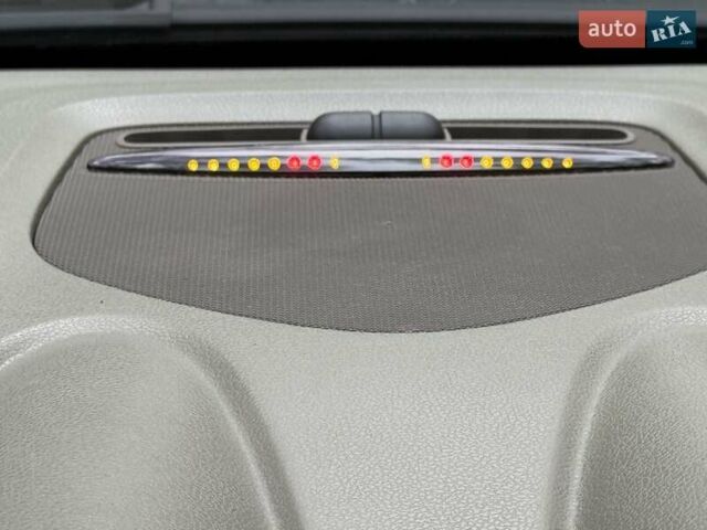 Черный Мерседес М-Класс, объемом двигателя 3.5 л и пробегом 174 тыс. км за 10650 $, фото 58 на Automoto.ua