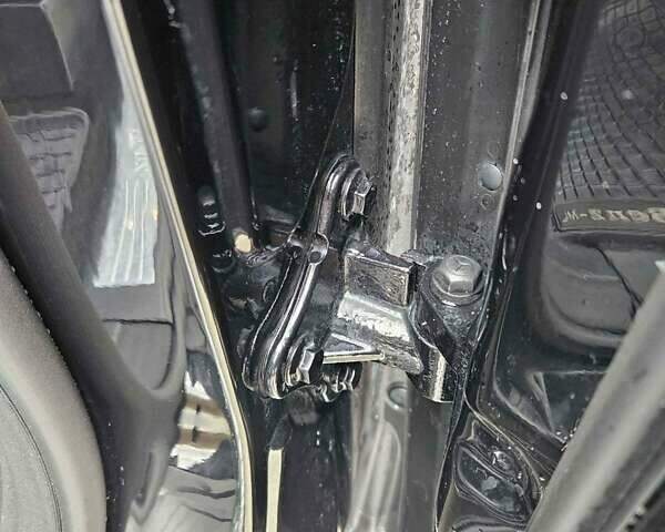 Черный Мерседес М-Класс, объемом двигателя 2.99 л и пробегом 189 тыс. км за 15900 $, фото 26 на Automoto.ua