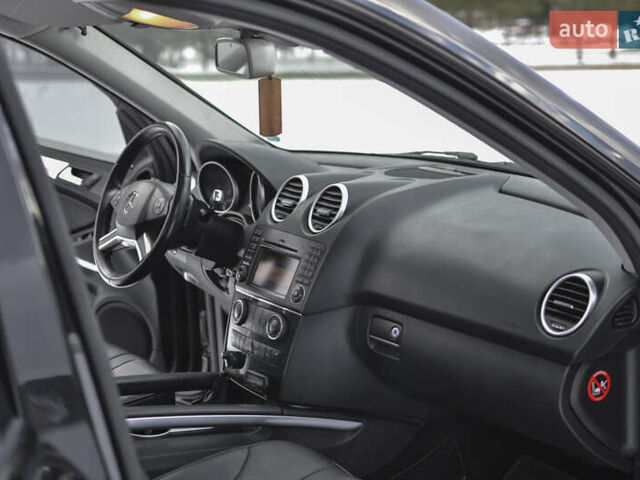 Чорний Мерседес М-Клас, об'ємом двигуна 2.99 л та пробігом 278 тис. км за 12800 $, фото 30 на Automoto.ua