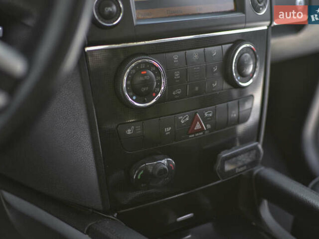 Чорний Мерседес М-Клас, об'ємом двигуна 2.99 л та пробігом 278 тис. км за 12800 $, фото 20 на Automoto.ua