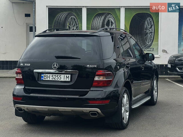 Мерседес М-Класс 2009 в Измаиле на Automoto.ua Черный Мерседес М-Класс, объемом двигателя 3.5 л и пробегом 240 тыс. км за 13500 $, фото 1 на Automoto.ua