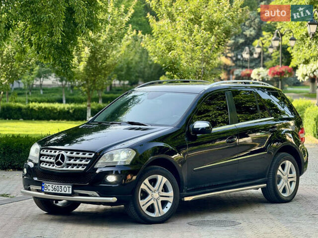 Чорний Мерседес М-Клас, об'ємом двигуна 3 л та пробігом 278 тис. км за 12600 $, фото 16 на Automoto.ua