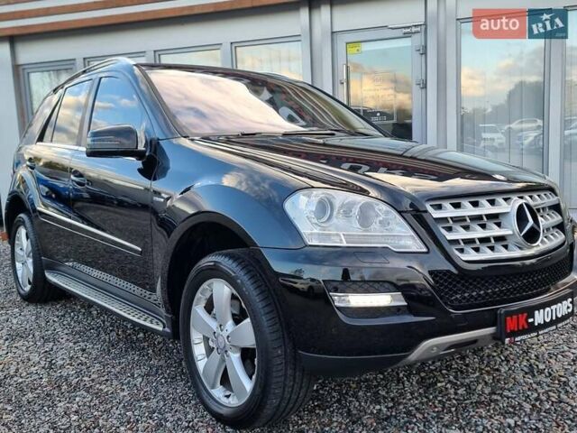 Черный Мерседес М-Класс, объемом двигателя 2.99 л и пробегом 240 тыс. км за 16900 $, фото 1 на Automoto.ua