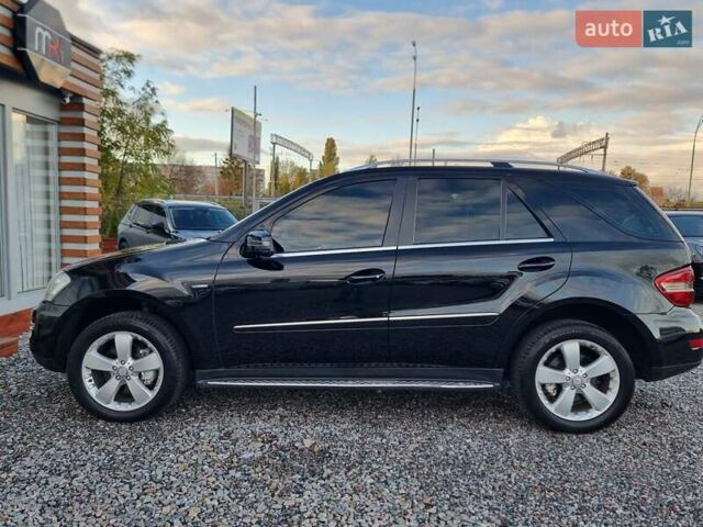 Черный Мерседес М-Класс, объемом двигателя 2.99 л и пробегом 240 тыс. км за 16900 $, фото 35 на Automoto.ua