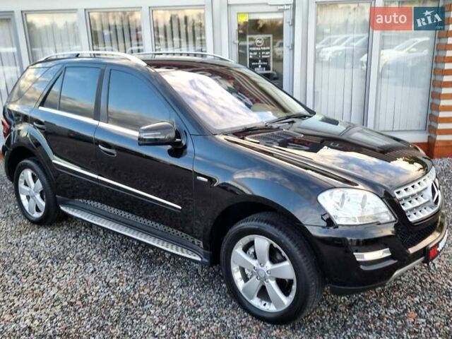 Черный Мерседес М-Класс, объемом двигателя 2.99 л и пробегом 240 тыс. км за 16900 $, фото 3 на Automoto.ua