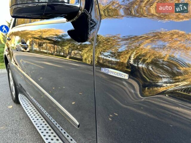 Черный Мерседес М-Класс, объемом двигателя 2.99 л и пробегом 240 тыс. км за 16600 $, фото 26 на Automoto.ua