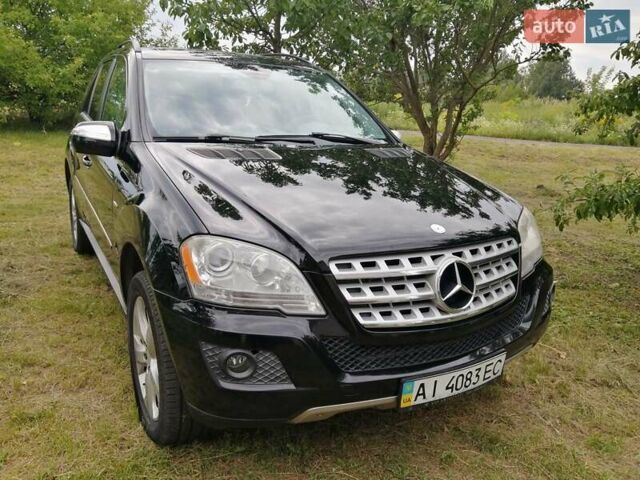 Черный Мерседес М-Класс, объемом двигателя 2.99 л и пробегом 199 тыс. км за 13500 $, фото 3 на Automoto.ua