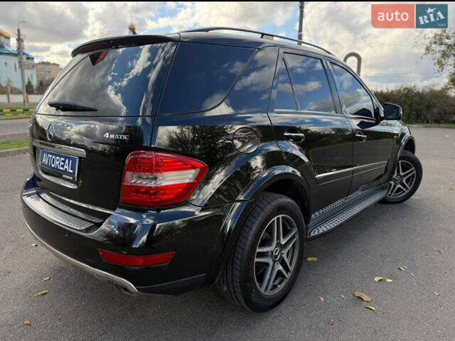 Черный Мерседес М-Класс, объемом двигателя 3.5 л и пробегом 225 тыс. км за 14000 $, фото 9 на Automoto.ua