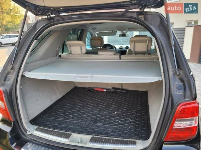 Мерседес М-Клас 2010 у Черкасах на Automoto.ua Чорний Мерседес М-Клас, об'ємом двигуна 2.99 л та пробігом 165 тис. км за 17200 $, фото 6 на Automoto.ua