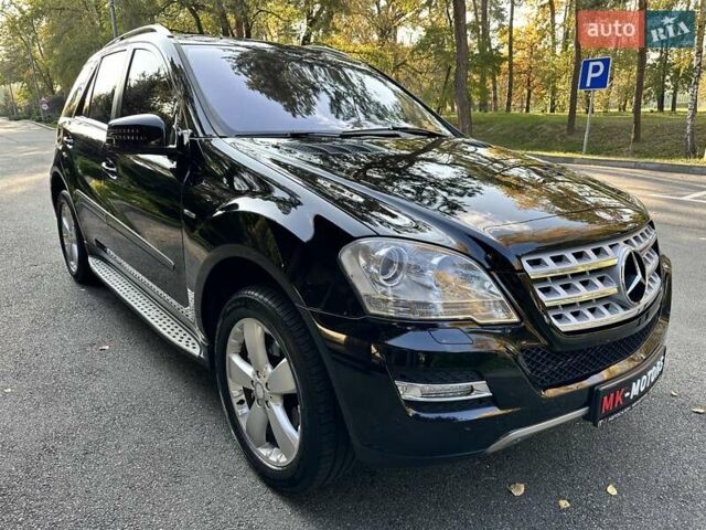 Черный Мерседес М-Класс, объемом двигателя 2.99 л и пробегом 240 тыс. км за 16600 $, фото 16 на Automoto.ua