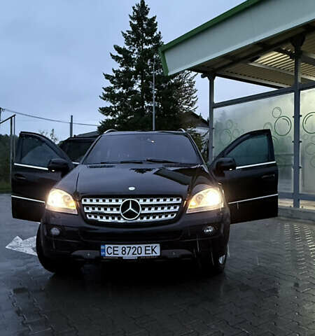 Чорний Мерседес М-Клас, об'ємом двигуна 3 л та пробігом 256 тис. км за 15200 $, фото 2 на Automoto.ua