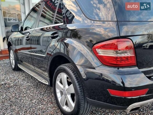 Черный Мерседес М-Класс, объемом двигателя 2.99 л и пробегом 240 тыс. км за 16900 $, фото 26 на Automoto.ua