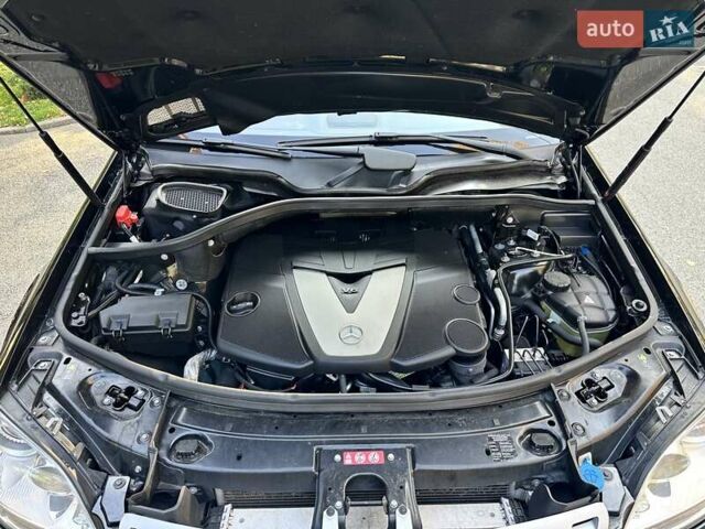 Черный Мерседес М-Класс, объемом двигателя 2.99 л и пробегом 240 тыс. км за 16600 $, фото 27 на Automoto.ua