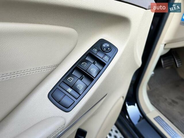 Черный Мерседес М-Класс, объемом двигателя 2.99 л и пробегом 240 тыс. км за 16600 $, фото 37 на Automoto.ua